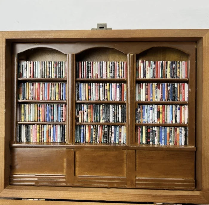 Shakable Bookshelf for Anxiety Relief